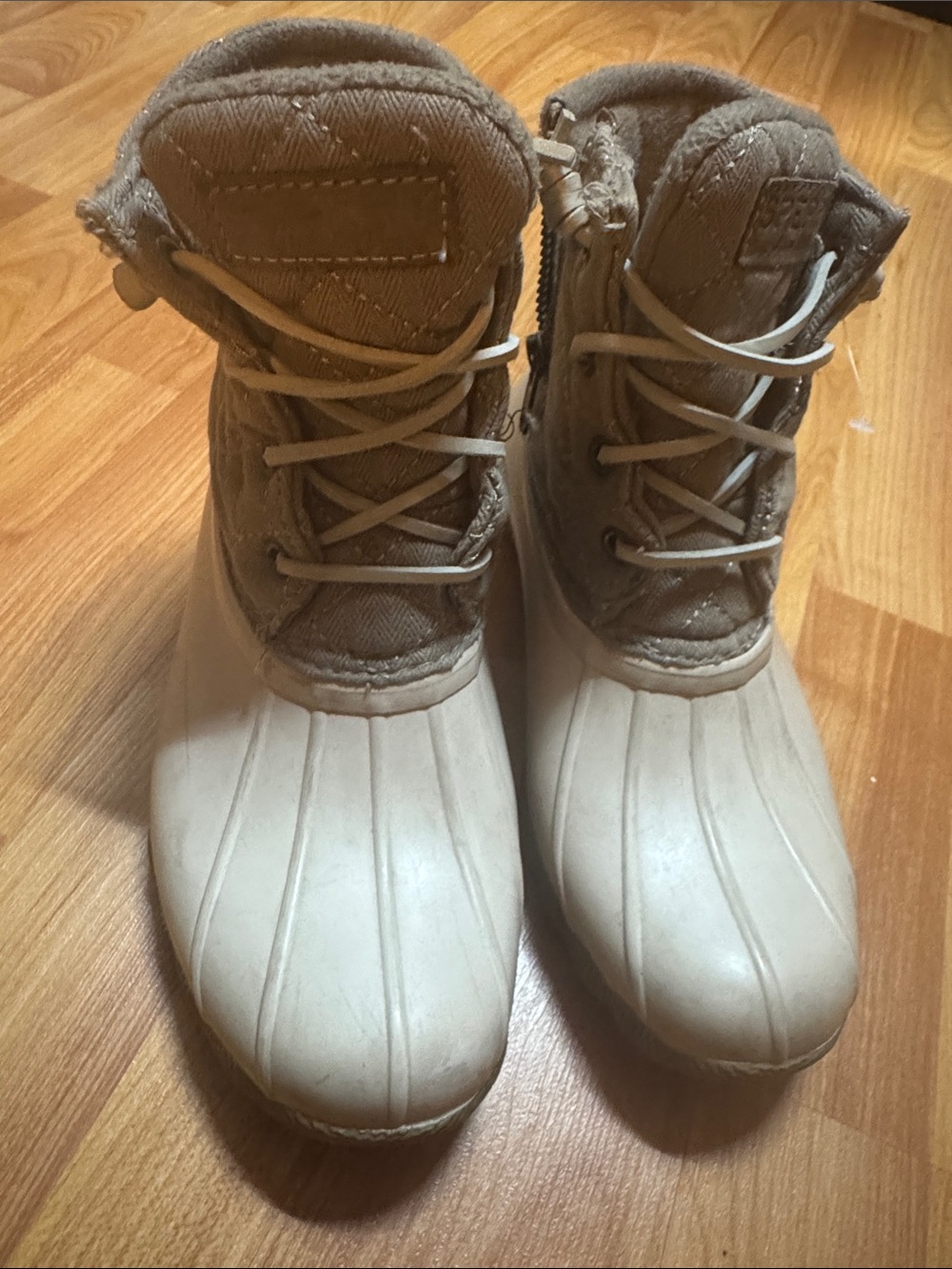 Sperry Saltwater Cream and Tan Duck Boots laced waterproof rain booties size 5.5